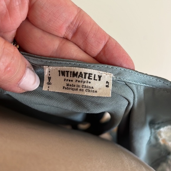 Romantic Free People cami - Picture 5 of 5